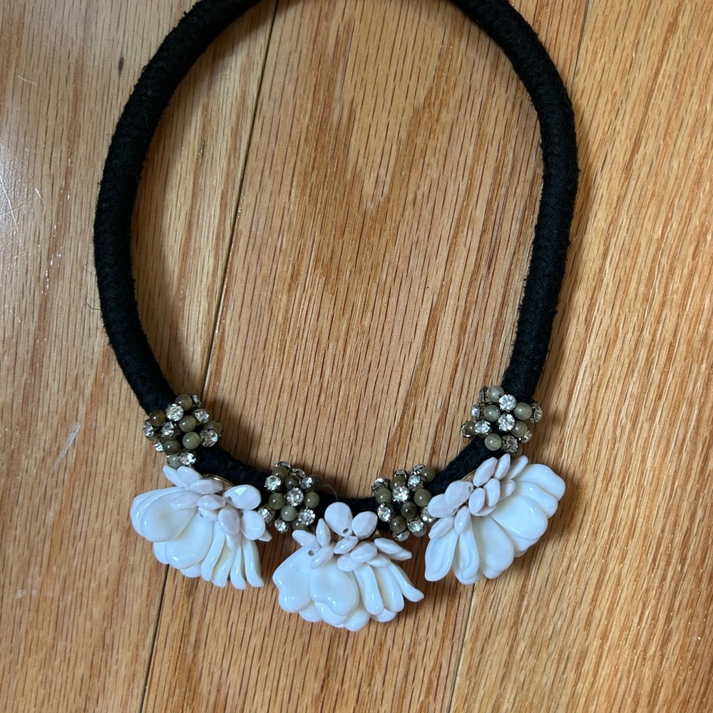 Ann Taylor Black and White Hair Accessory